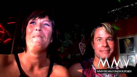 Женщины устроили оргию с накачанными и мужественными клиентами