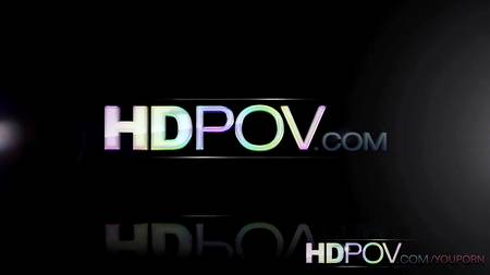 Брюнетка боготворит огромный член своего нового бойфренда