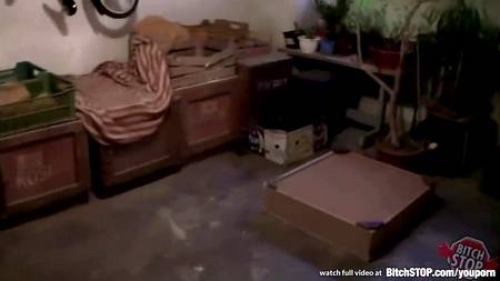 Водитель красиво развел незнакомку на секс