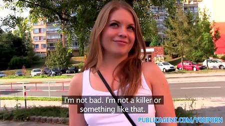 Пацан красиво соблазнил незнакомую шлюшку