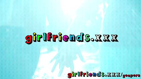 Телки отвлеклись на сексуальный перерыв