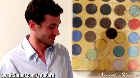 Зрелая дамочка соблазнила молодого парня