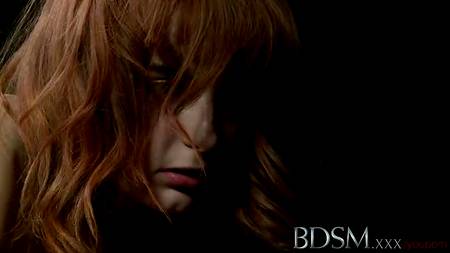 Рыжая девица согласилась на жесткий секс во время бдсм
