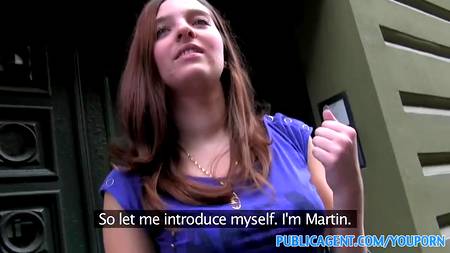 Заплатил и трахнул в подъезде молодую сучку с шикарным телом