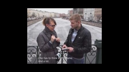 Русской бабе повезло обработать толстый член пикапера