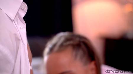 Засадил загорелой куколке с классными натуральными сиськами