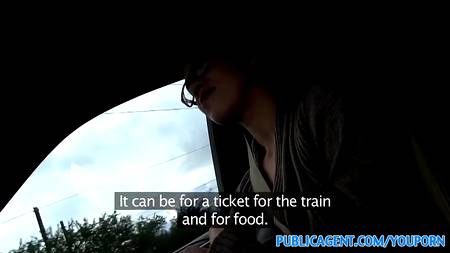 Запикапил на автомобиле безотказную в сексе красотку