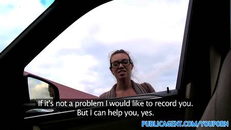 Запикапил на автомобиле безотказную в сексе красотку