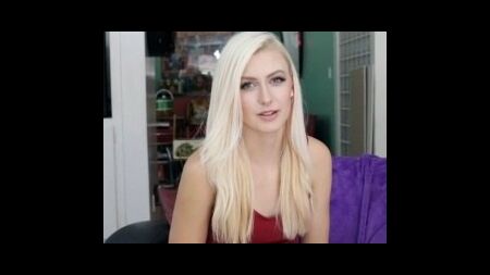 Студентка и ее большая задница мечтают о классных приключениях