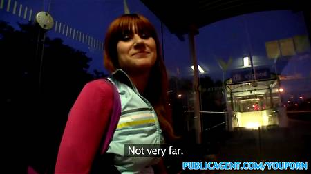 Рыжая красотка в восторге от толстого пениса пикапера