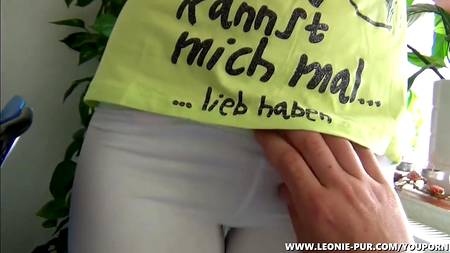 Возбужденному студенту понравилось трахать девку в киску и сраку