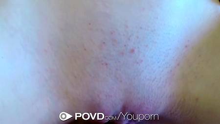 Кончил на половые губы худенькой блонды