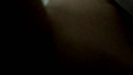 Крупным планом сняла мастурбацию своей киски