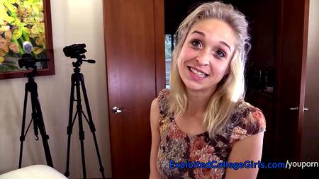 Самец раскрутил блондинку сняться в первоклассном порно