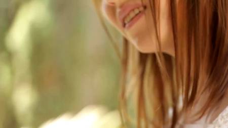 Привлекательная девушка захотела любви на свежем воздухе