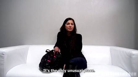 Чешская молодуха проходит кастинг на жилистом пенисе порно агента