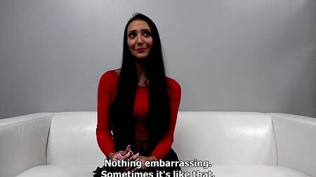 Высокая худышка стонет от секса на кастинге