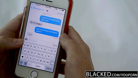 Черные парни трахнули ухоженную блондинку