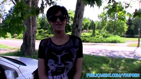 Как девочка потрахалась за деньги