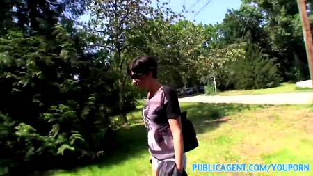 Как девочка потрахалась за деньги