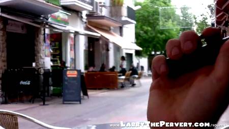 Мужик с камерой снимает весь свой половой акт с брюнеточкой