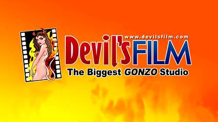 Три пары подарили себе настоящий групповой секс