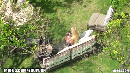 Неожиданный секс с сексуальной блондиночкой