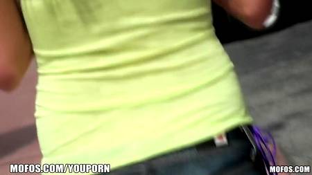 Неожиданный секс с сексуальной блондиночкой