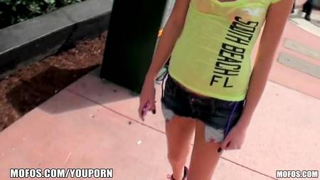 Неожиданный секс с сексуальной блондиночкой