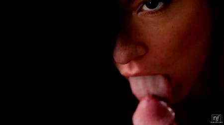 Элитная проститутка отработала свой гонорар