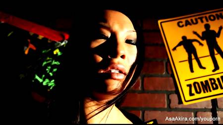 Муж-маньяк поимел жену в попку