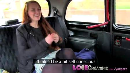Чувственная девица насладилась сексом в такси
