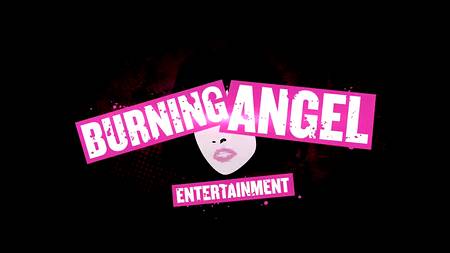 Художник штырит двух юных поклонниц