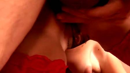 Очкастая жена нарядилась Снегурочкой