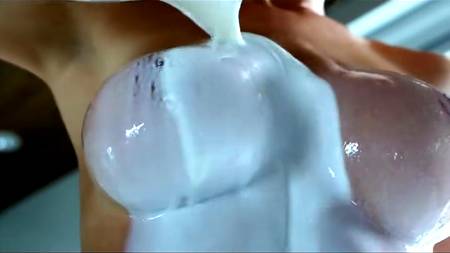 Трах в молочной ванне