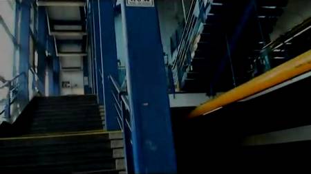 Молодые трахаются в публичных местах