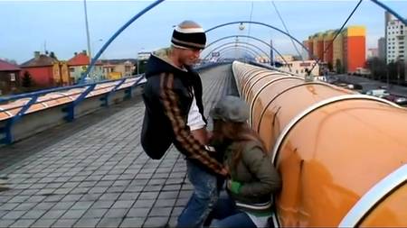 Молодые трахаются в публичных местах