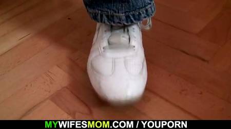 Знойно поимел тещу