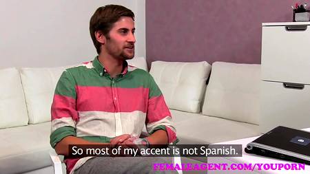 Накончал продюсерше на лобок