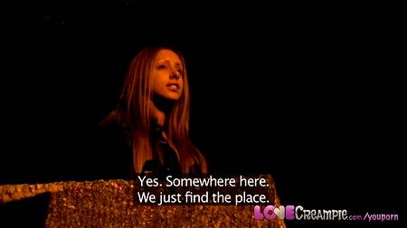 Красотка познакомилась с опытным пикапером поздно вечером