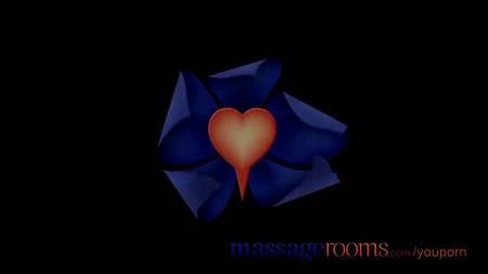 Денизе понравился сексуальный массаж