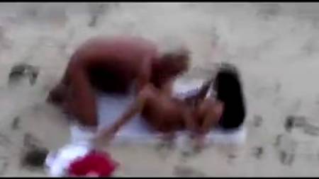 Классика от парочки на пляже