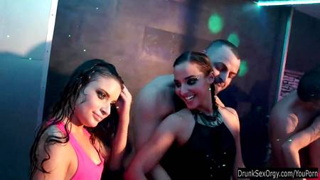 Оргия со спермасосками