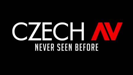 Белокурая молодуха напоролась на член незнакомца