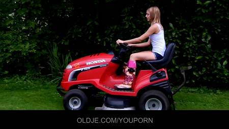 Дед нашел юную любовницу