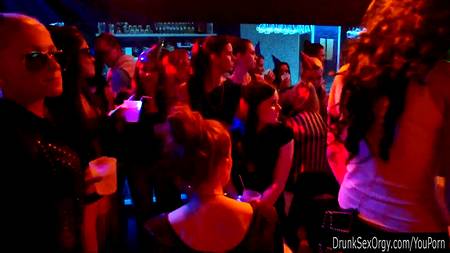 Неожиданная оргия на крутой вечернике