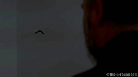 Старый жеребец соблазнил молодую блондинку попрыгать на члене