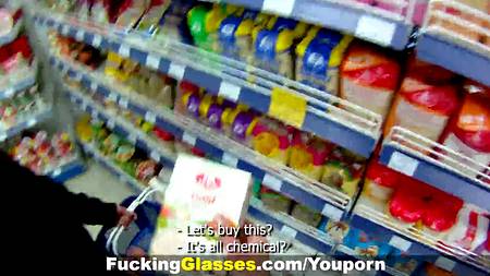 Красивый пикапер балуется с симпатичной студенткой