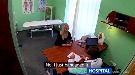 Скрытая камера – секс доктора с пациенткой