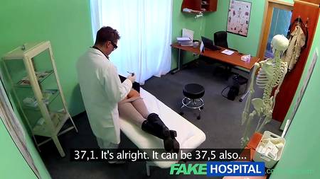 Похотливый доктор и развратная пациентка